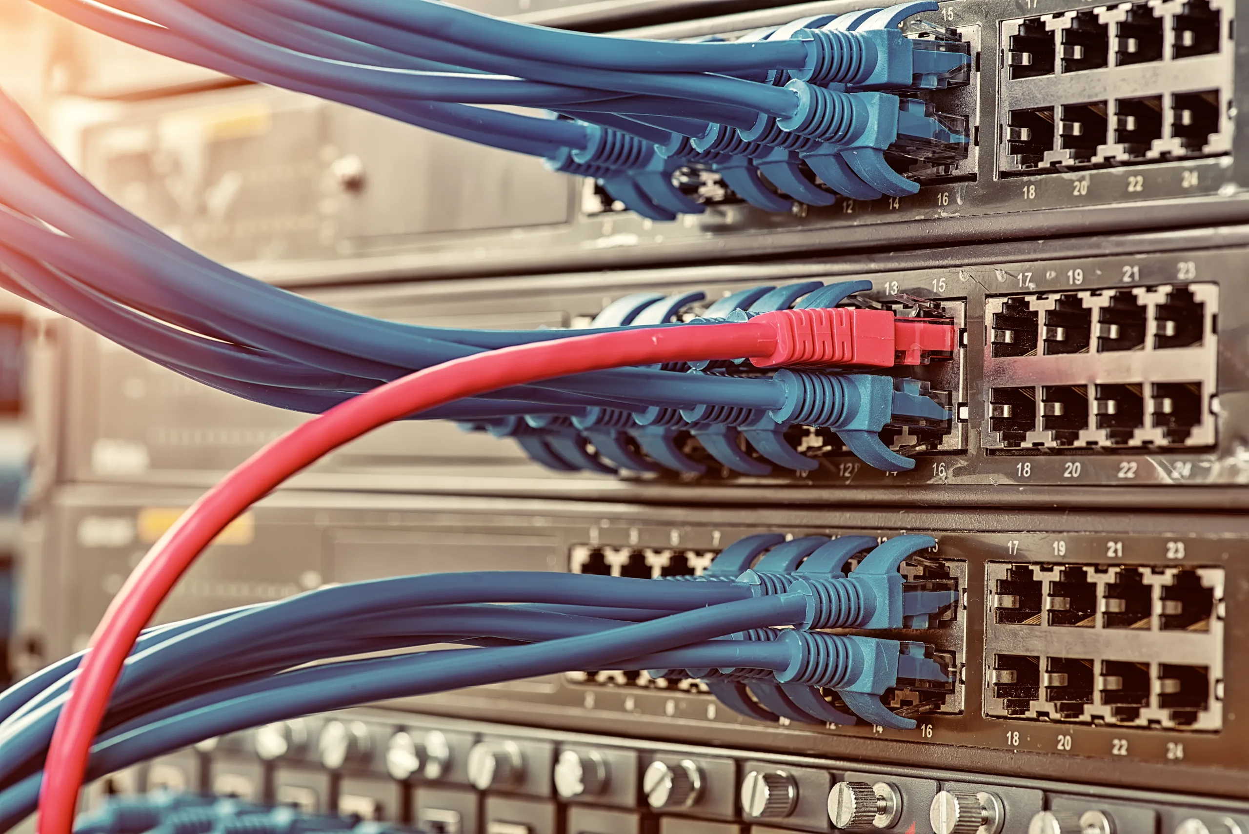 UTM Firewall ve Birleşik Tehdit Yönetimi
